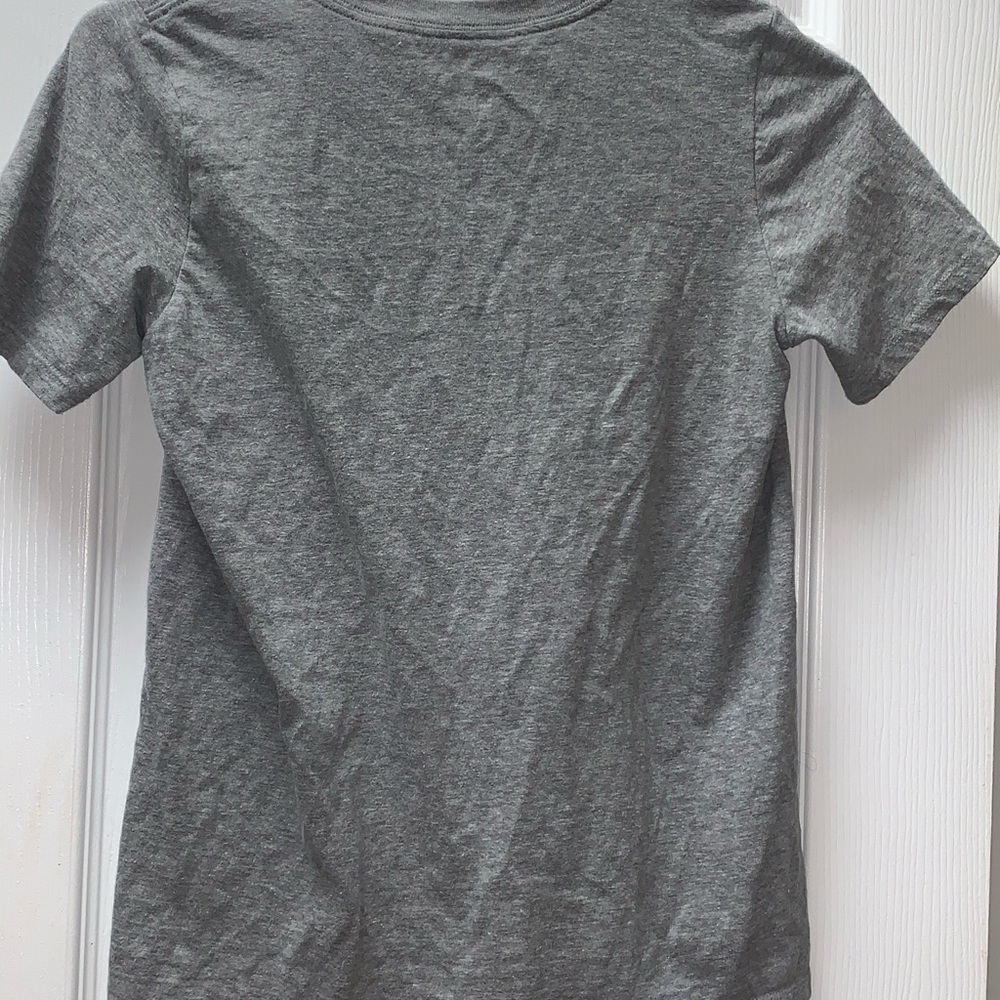 boys nike grey shirt